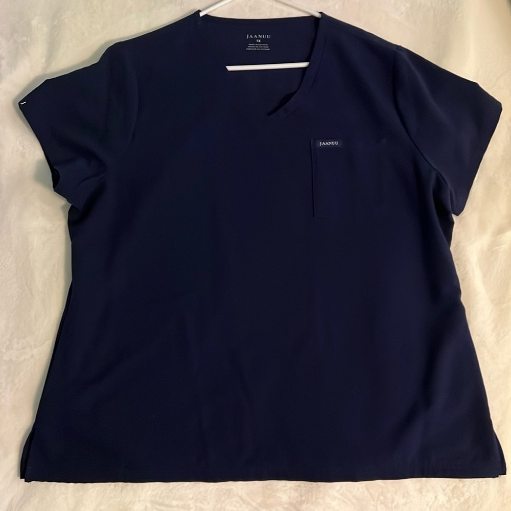 JAANUU WOMEN'S 3-POCKET V-NECK TOP 1X